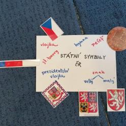 Čtvrťáci se seznamovali se státními symboly
